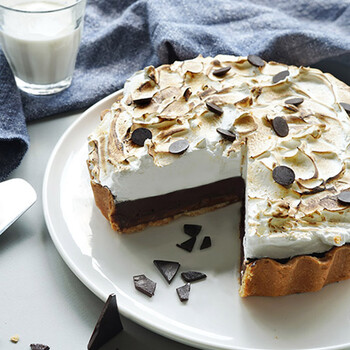Chocolate Marshmallow Pie